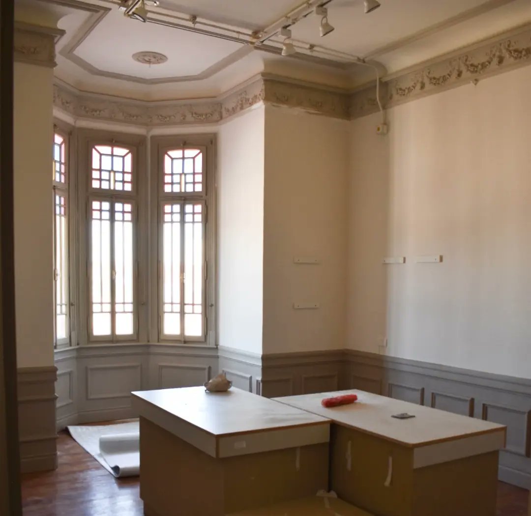 SIEPChubut's tweet photo. La refacción del Museo de Ciencias Naturales y Oceanográfico de Puerto Madryn presenta un avance de obra del 65%.

👷 Se realizan reparaciones sobre la fachada, pisos, cielorrasos, pintura, cubierta de techo, aberturas, instalaciones, veredas perimetrales, mampostería y revoques. https://t.co/qeJJixQUOk