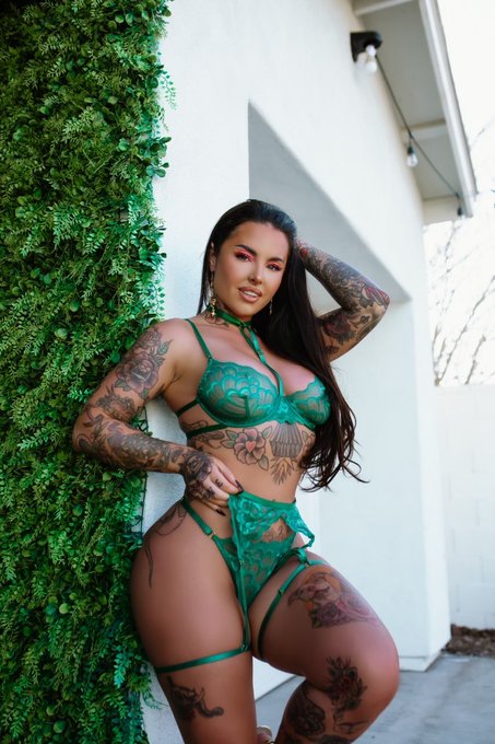 The thickness was real in this shot https://t.co/f1VEkwsvJm<a href="/tag/mackmonday"class="tags"><span>#mackmonday</span></a>