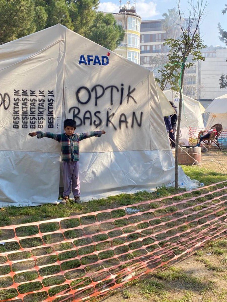 Optik Başkanın kardeşleriyiz!