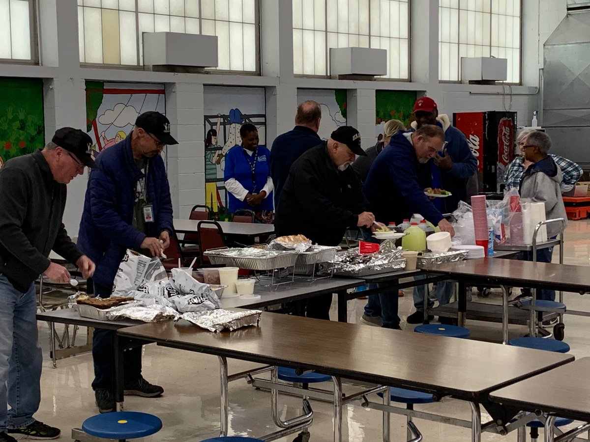 FSSDSchoolBus's tweet photo. @franklinspecial #TeamYellowBus drivers and aides enjoyed a delicious catered lunch today as part of February’s #LoveTheBus celebration. #FSSDProud #SafetyIsJob1 https://t.co/VjY3gJi8eu