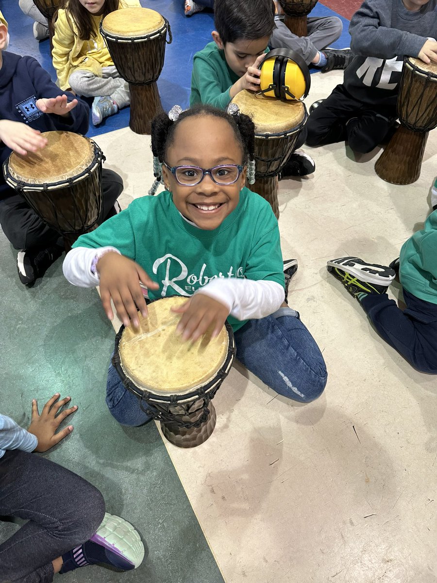 Ashley Vinz tweet media