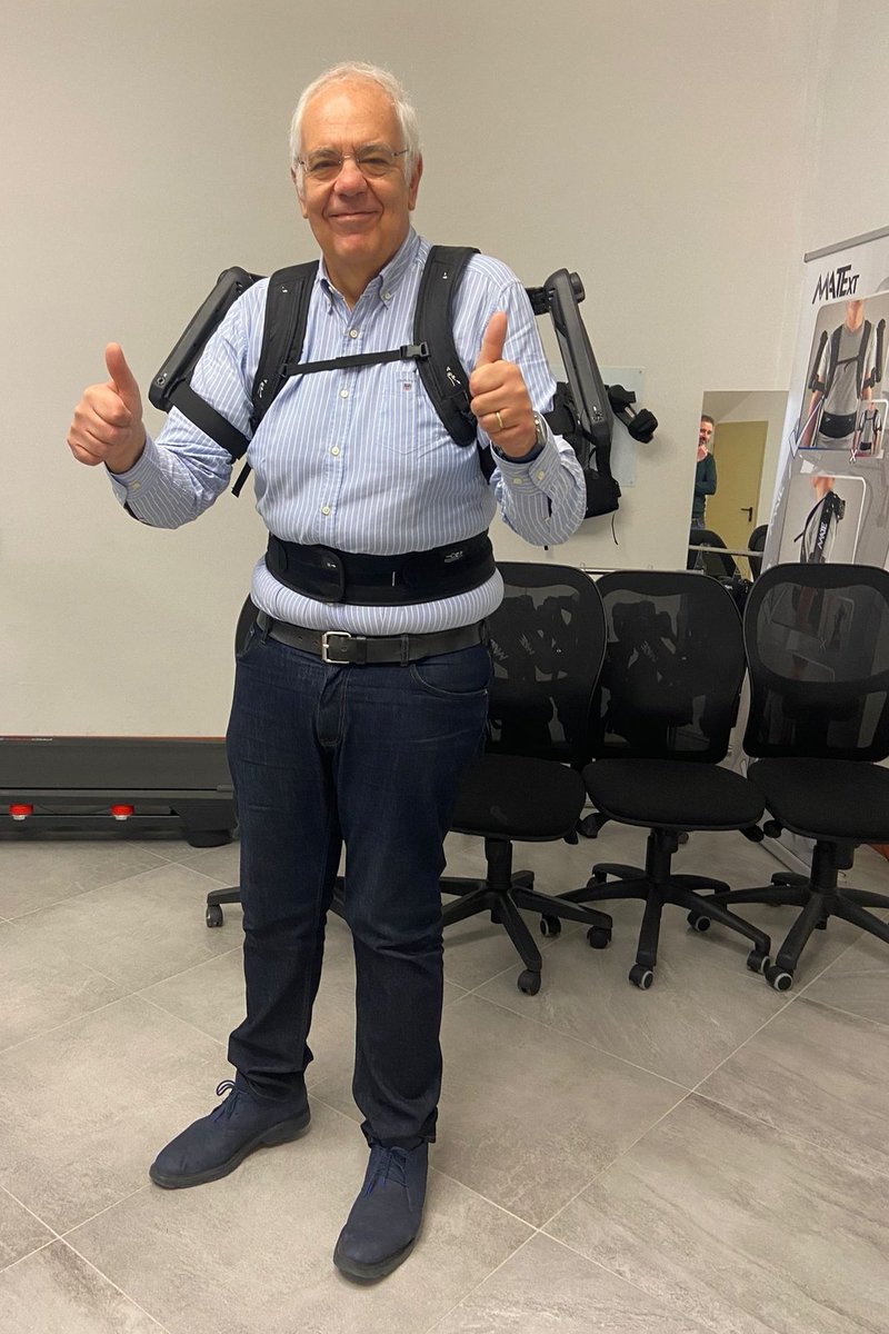 brunosiciliano7's tweet photo. Col grande Nicola Vitiello, carissimo amico e professore di Biorobotica alla Scuola Sant'Anna a Pisa, fondatore della IUVO eccellenza 🇮🇹 per gli esoscheletri 👾
#SSSA
#IUVO
#MATEXT https://t.co/qDXU5KTg4V