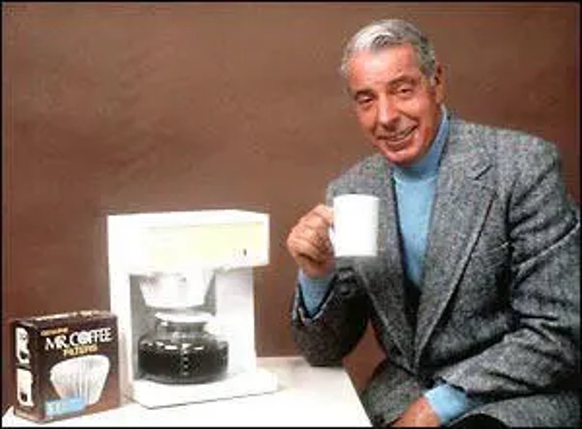 100YearsAgoNews's tweet image. Feb. 24, 1923: Samuel Glazer, who co-founded the company that created Mr. Coffee, is born in Cleveland. He and business partner Vincent Marotta had the idea of selling a home version of a commercial coffee dispenser; with Joe DiMaggio as pitchman, sales soared in the 1970s.