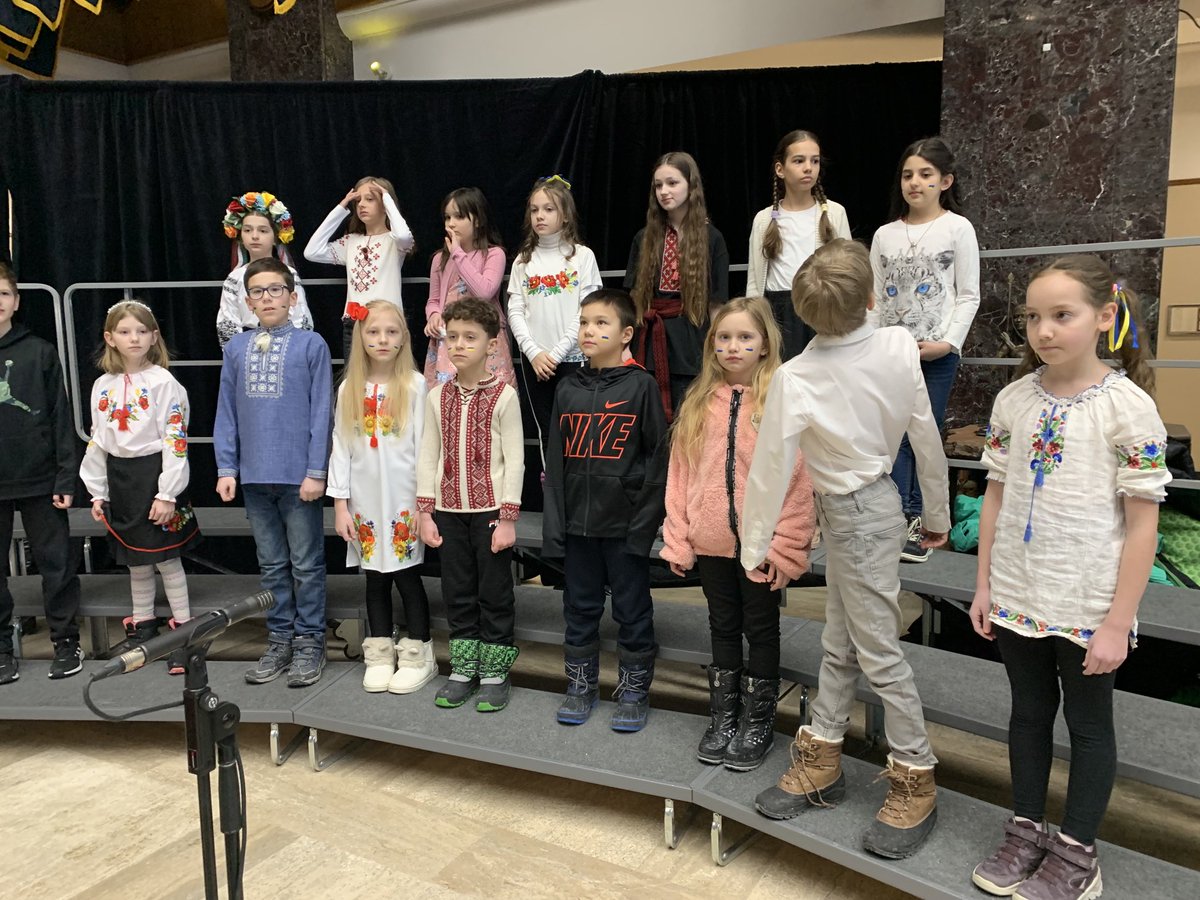paradiseelem's tweet photo. A heartfelt commemoration of the one year anniversary of Russia’s invasion of 🇺🇦 Ukraine. ⁦@NLESDCA⁩.  Our choir did a fabulous job of the Ukrainian national anthem. https://t.co/qsiNzeHWlA