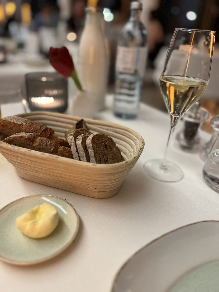 zahlenzauberei's tweet photo. Boah, gut war’s!😋😋😋
#meierei #steirereck #Wien https://t.co/oGxiid8wIk