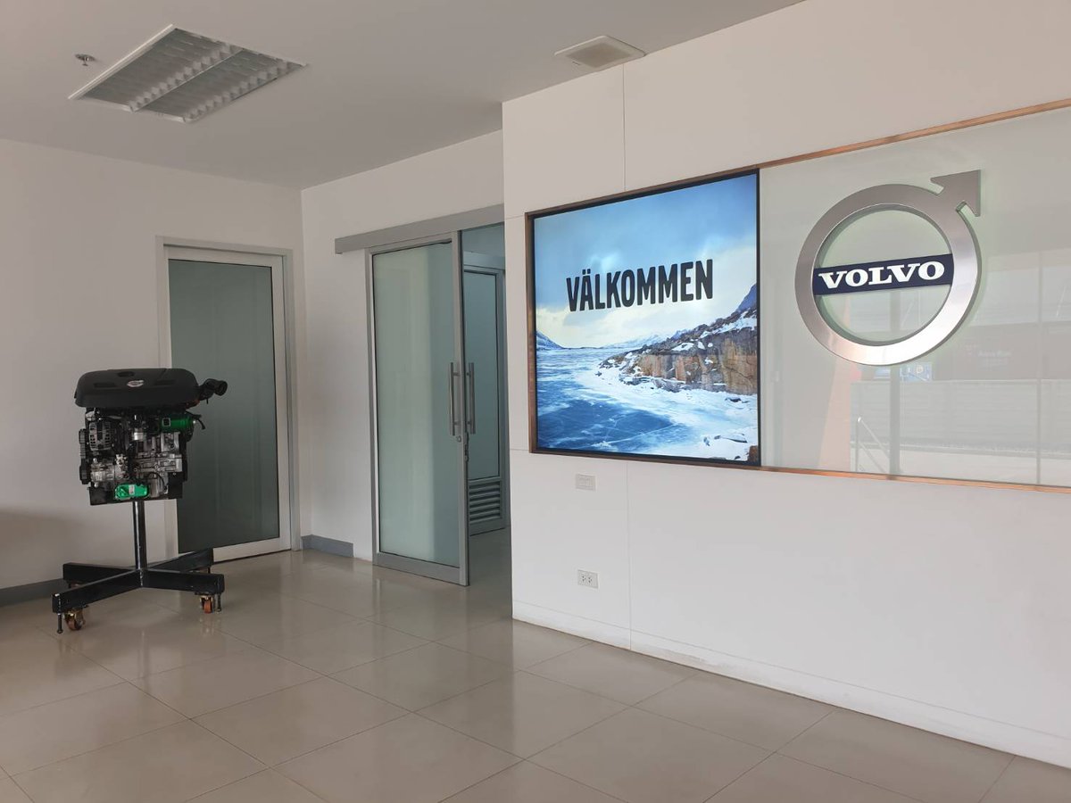 VOLVOBangkok's tweet photo. Last Thursday, we have product training at Volvo Cars Thailand Central Distribution &amp; Training Centre on Bangna-Trad Road. https://t.co/sO1ziS0Bit