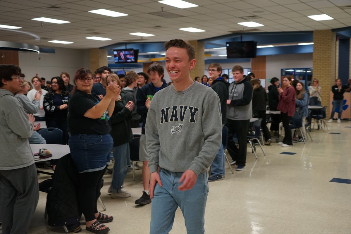 FrenshipISD's tweet photo. A BIG congrats to @FrenshipHS senior David Winger on his appointment to the US Naval Academy! This is a huge honor, &amp; on avg only 1,400 students in the US are accepted each yr. Today, he was surprised by his family, administrators, counselors, &amp; peers. We are so proud of you! https://t.co/cnqdqD8Afl