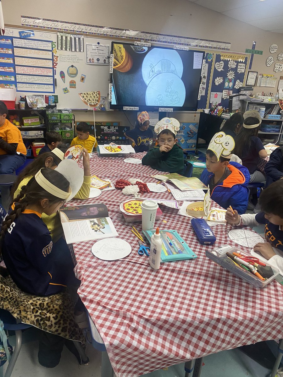 EKISPTA's tweet image. 3rd Grade creating and taking orders of pizzas at Frank Fractions Pizzeria 🍕
Thank you @peterpiper_ep for always being a supportive partner in education!
Shout to Mr Omar and Ms Stephanie for all their support! #learningisalwaysfun @EastwoodKnolls