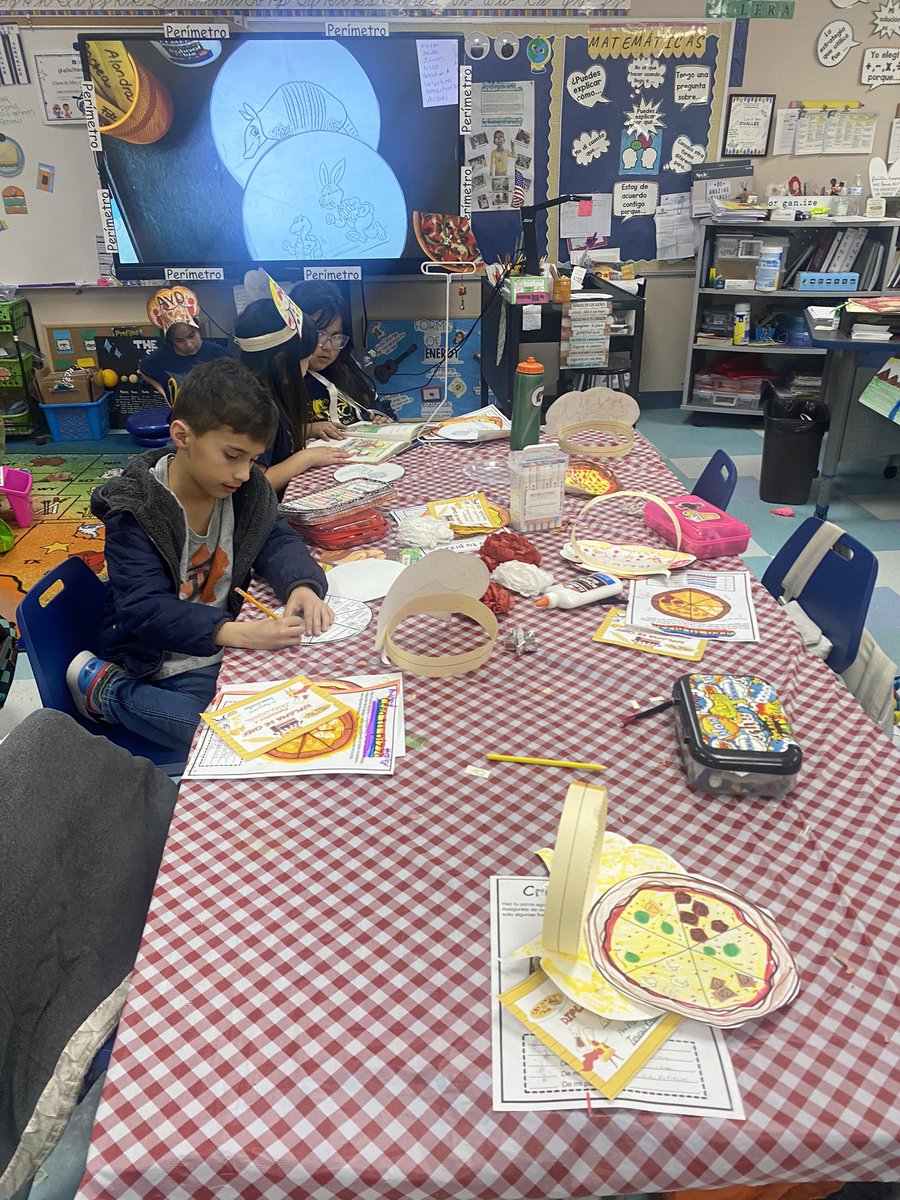 EKISPTA's tweet image. 3rd Grade creating and taking orders of pizzas at Frank Fractions Pizzeria 🍕
Thank you @peterpiper_ep for always being a supportive partner in education!
Shout to Mr Omar and Ms Stephanie for all their support! #learningisalwaysfun @EastwoodKnolls
