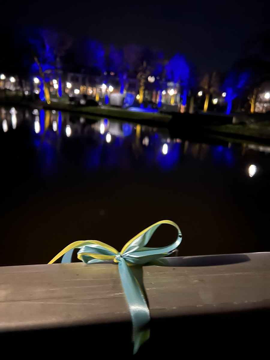 phsnijders's tweet image. Samen met vele Zwollenaren en andere belangstellenden meegelopen met stille tocht Vrede&amp;amp;Toekomst. Één jaar na de inval van Rusland in Oekraine. Daarna Indrukwekkend podiumprogramma met aandacht voor menselijke verhalen met hun pijn en verdriet. #zwolle blijft solidair!