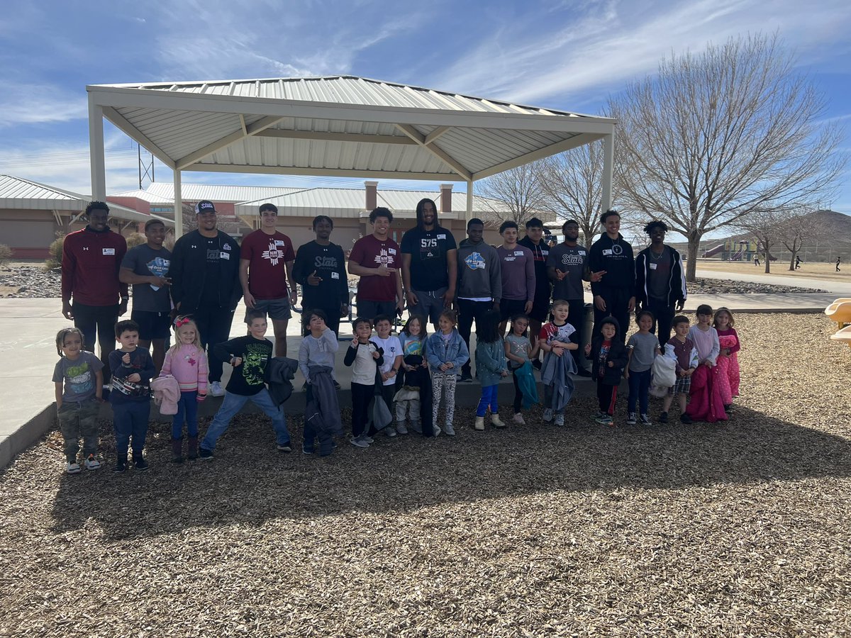 Another day with our friends at Monte Vista Elementary! The scavenger hunt winners showed up and showed out today 🏆 #AggieUp