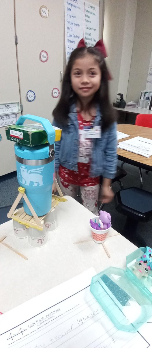 IsauraDiana1's tweet photo. @ReesStars used the engineering design process to build the strongest bridge and then add to their Digital Presentations. 🌟@LoveSciTech #ReesDigiDay @MireyaFromTX @KathyCherryAP @AliefTech @OfficialDLDay #DLDay https://t.co/RzT4bO8K1y