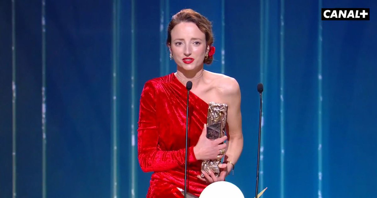 Des fleurs, des claps, des beats et surtout l’immense talent récompensé d’#IreneDresel #Cesar2023 Bravo chère Irène. Quel chemin, quelle histoire 🌸 💓 ! #apleintemps #Fip360 @fipradio @Maisondelaradio