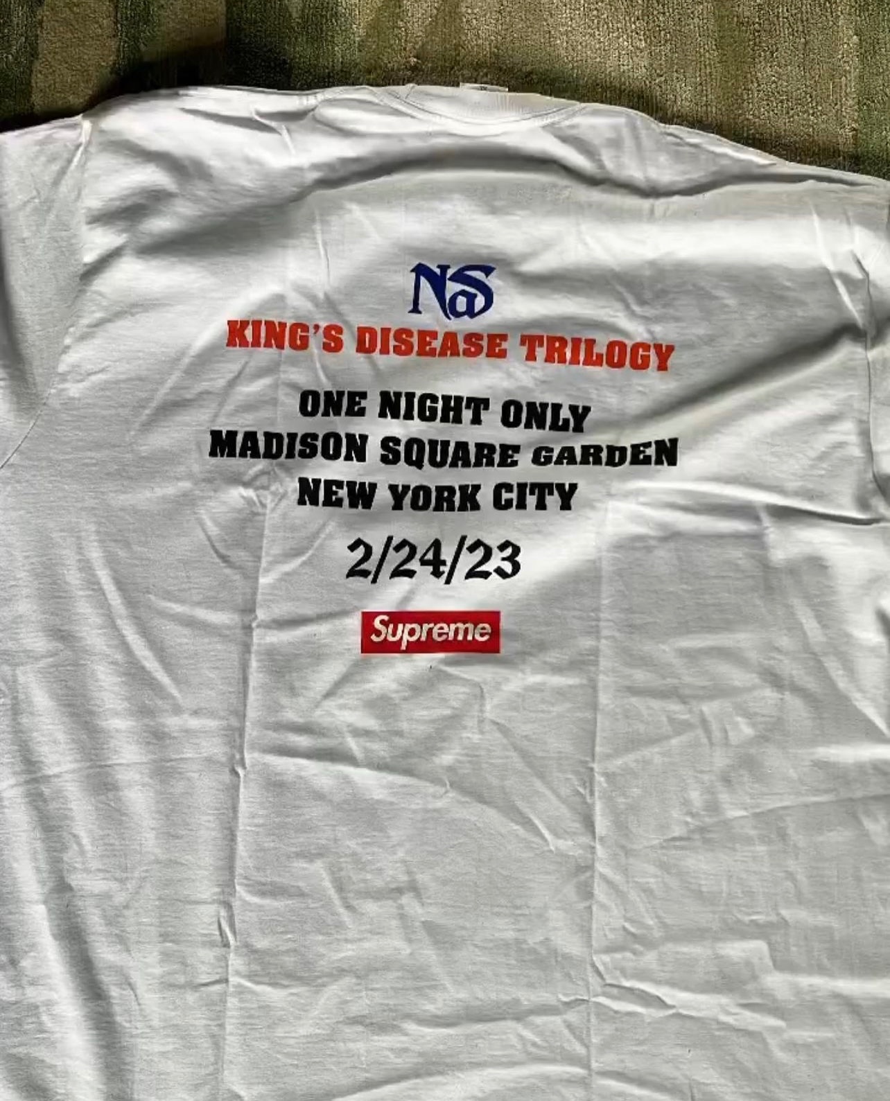 Supreme top x nas