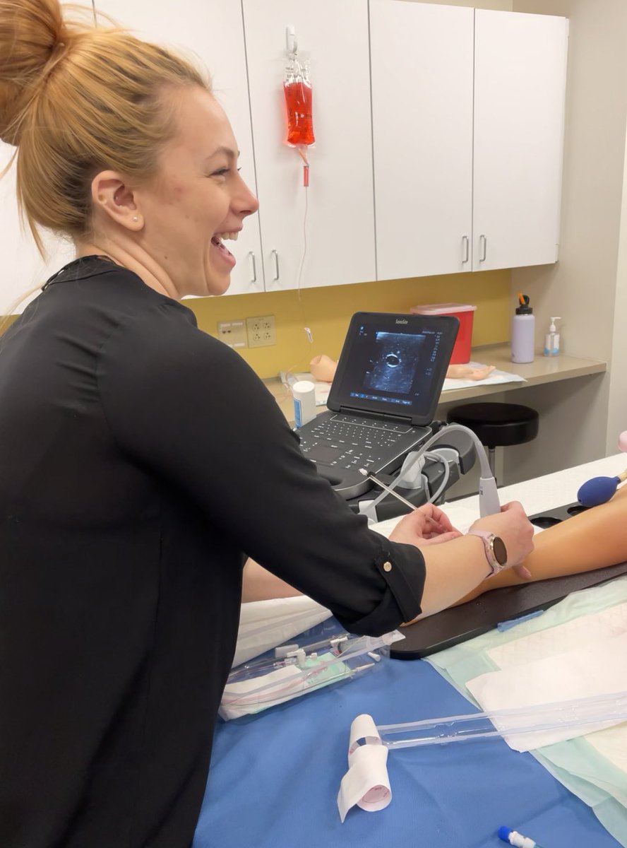 mfd3123's tweet photo. Say cheese!! π
π Peep our #CriticalCare #APPFellows enjoying a stress free learning experience today refining their skills with central lines, arterial lines, and bronchoscopy.ππ©Έπ«
@UVA_APPs #APPfellowship #PAsdothat #NPsLead https://t.co/nCRFboqOn8