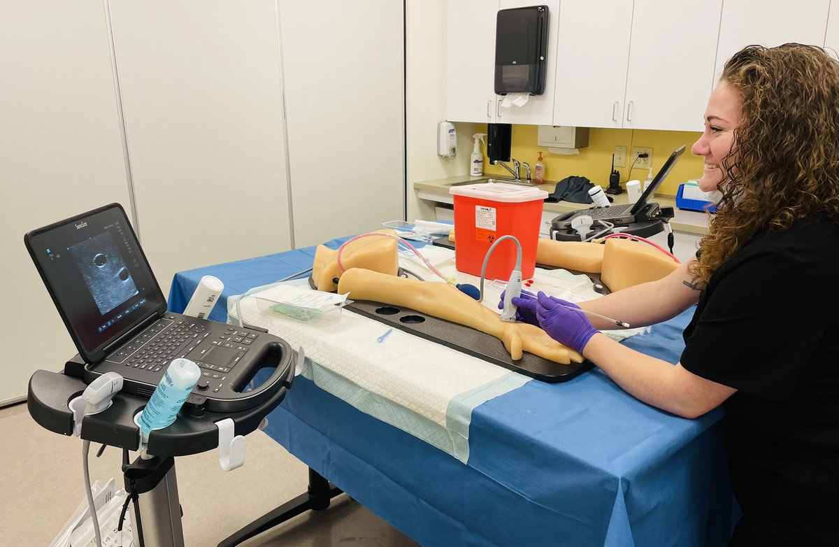 mfd3123's tweet photo. Say cheese!! π
π Peep our #CriticalCare #APPFellows enjoying a stress free learning experience today refining their skills with central lines, arterial lines, and bronchoscopy.ππ©Έπ«
@UVA_APPs #APPfellowship #PAsdothat #NPsLead https://t.co/nCRFboqOn8