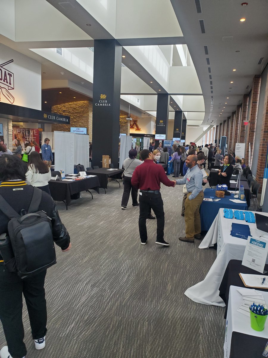 CareerUmc's tweet photo. It was nothing short of an amazing day at the University of Minnesota Job &amp; Internship Fair, as students networked with employers and learned more about potential career opportunities.

Thank you UMJF for putting on such a great day for our students!

#UMNJobFair @UMNCrookston https://t.co/lPgmjXmIi5