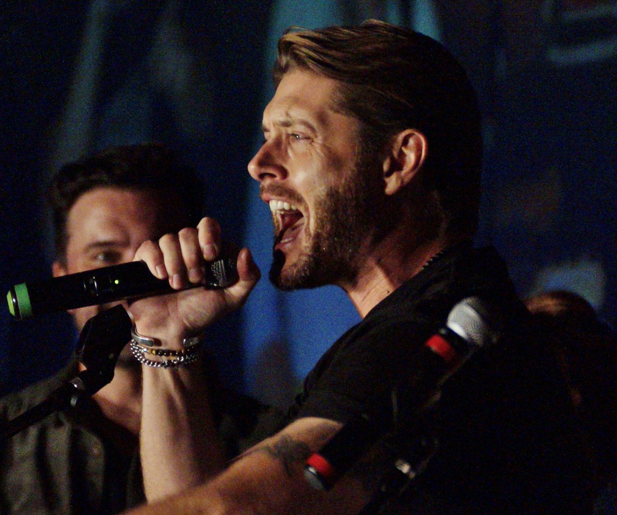 ElainaMarie89's tweet image. Last one.  #SPNKC #JensenAckles