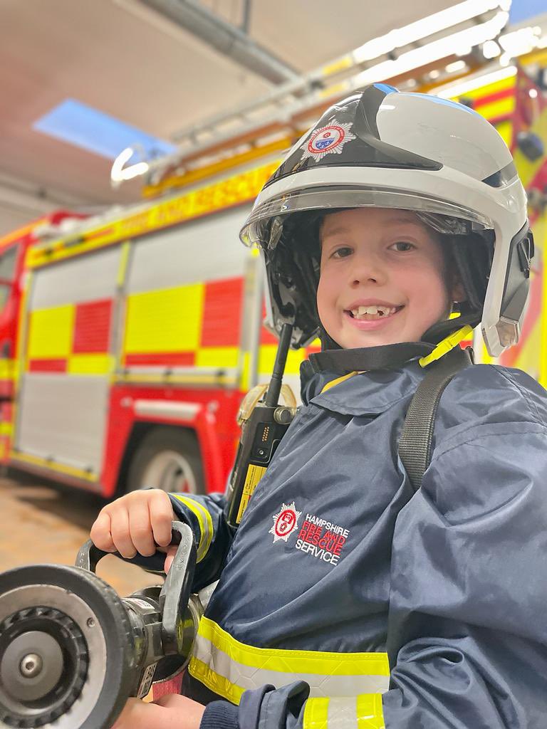 Come along to westQuay in Southampton on 25/2/23  10:30 -1500 and support firefighters from Redbridge Hill’s charity event for Stu and Craig’s Atlantic row. Great chance to meet the crew, look at equipment and event try on the kit.  Whilst raising money for two great charities.
