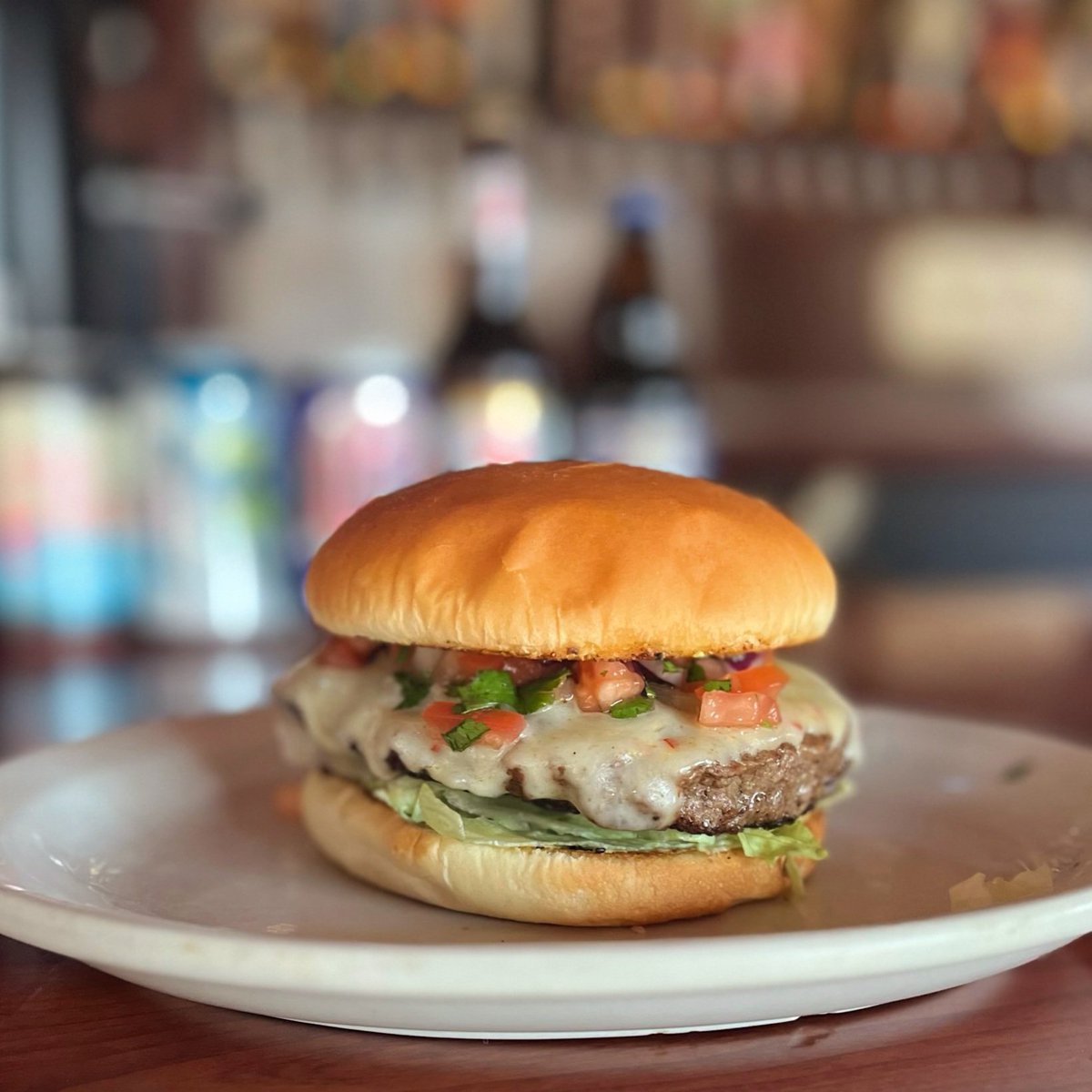 Parkway_Tavern's tweet photo. WEEKLY SPECIAL! Taco Burger with avocado crème, lettuce, pepper-Jack cheese and pico de gallo. 🍻
.
.
#TacoBurger #DinePierceCounty #TacomaWA #ParkwayTavern https://t.co/LKmcQ1AZ22