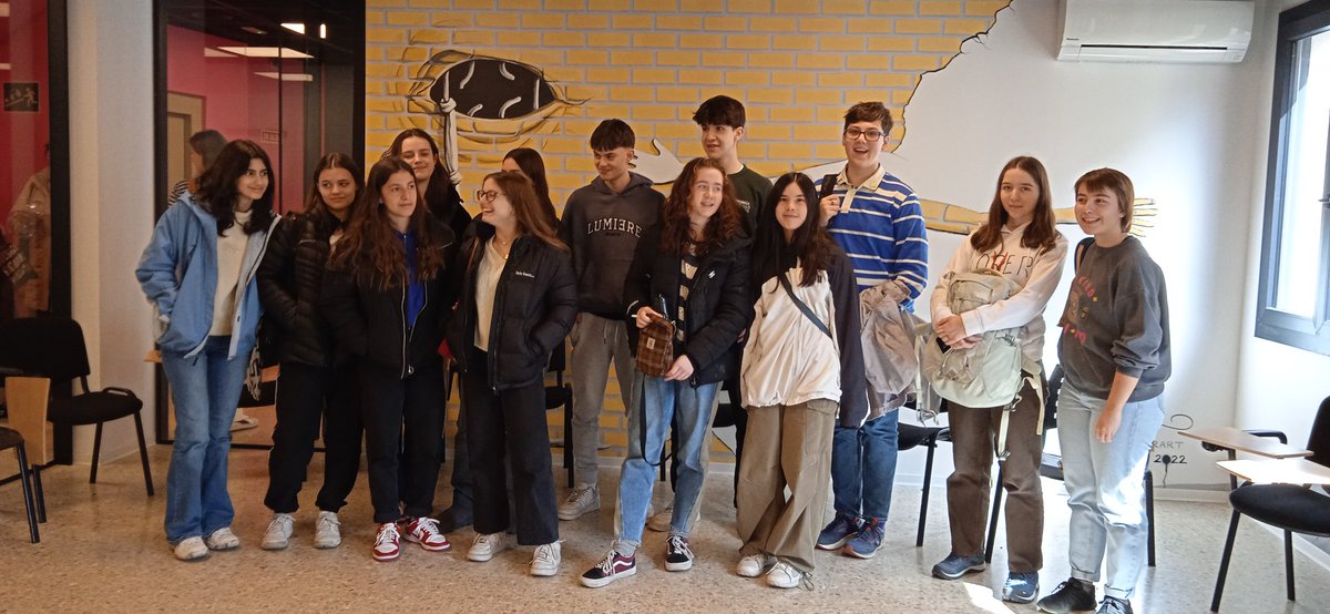 BSNLanguages's tweet photo. Working hard at @taronjaspanish and developing speaking skills. #sslspanish #ssvspanish @BSN_SSL @BSN_SSV https://t.co/Vk0qe2iYQ8