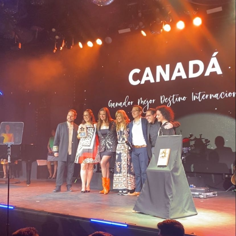 prcentralmx's tweet photo. Estamos muy contentos de este gran reconocimiento a #Canadá como Mejor Destino Internacional que otorgaron los lectores de @FoodandTravelMX en los #ReaderAwards 2022. 

Sin duda, este logro nos motiva a seguir trabajando en acercar este maravilloso destino a los mexicanos. https://t.co/YWAAtOdlpq