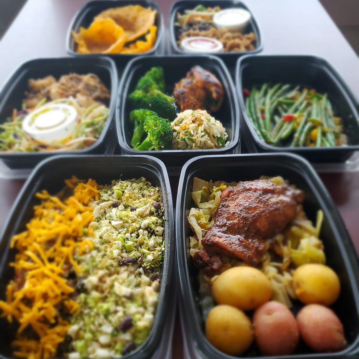 electricflava's tweet photo. If you or someone you know needs meal prep, please text #ineedmealprep to 432-638-0836 &amp; someone from Team Flava will be in contact with you 🤩
Chef
#electricflava #mealprep #consistencycreateschange #eattolive #jackson #tennessee
https://t.co/m07Ts4wTMD https://t.co/SGxvEm79A8