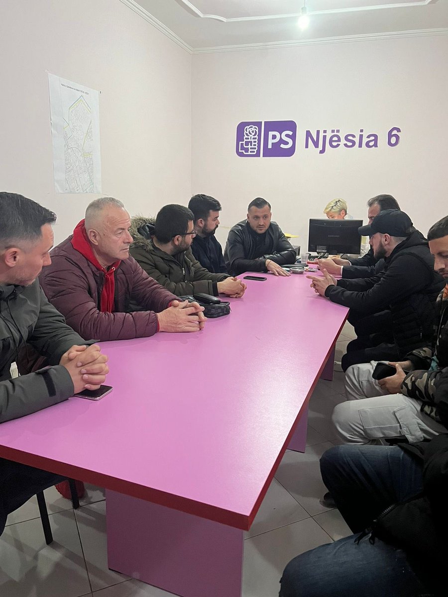 KJazexhiu's tweet photo. Riorganizohemi ne baze!
Ne tre organizata socialiste 1872,1874,1877.
Per te shprehur gjithe programin e Fres 6 , aktivitete qe na presin, frymen pozitive dhe te tregojme qe rinia ne Kombinat eshte ekip SUPERLIGE ne arenen politike!😆
#EVteam https://t.co/WuqmC1le36
