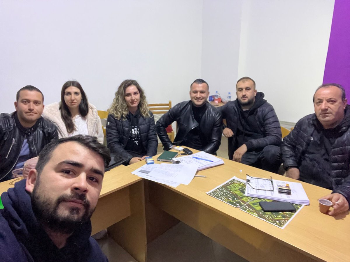KJazexhiu's tweet photo. Riorganizohemi ne baze!
Ne tre organizata socialiste 1872,1874,1877.
Per te shprehur gjithe programin e Fres 6 , aktivitete qe na presin, frymen pozitive dhe te tregojme qe rinia ne Kombinat eshte ekip SUPERLIGE ne arenen politike!😆
#EVteam https://t.co/WuqmC1le36