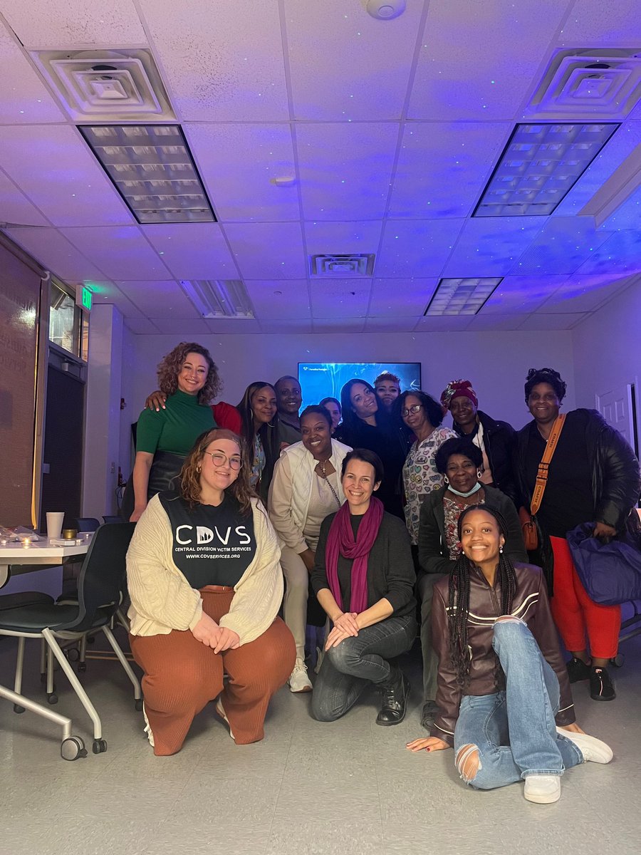 _CDVS_'s tweet photo. Last night our Women on the Rise program hosted a mindfulness workshop and the ladies loved it. It was a beautiful turn out. Thank you Dr. Charolette Chun for facilitating and Voices By Choices for being a part of this as event.
#cdvs #wotr #mindfulness #meditation #selfcare https://t.co/qMg9h6sRZz