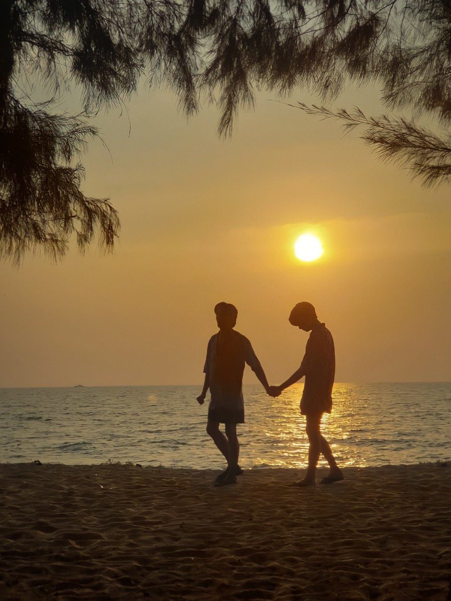 TheUnsocialbrat's tweet photo. 'To traverse this path with you hand in hand makes my heart fill with the deepest state of Euphoria.'
BedFriendEP1 1M
#BedFriendFirst1M https://t.co/lKR0cYHKRN