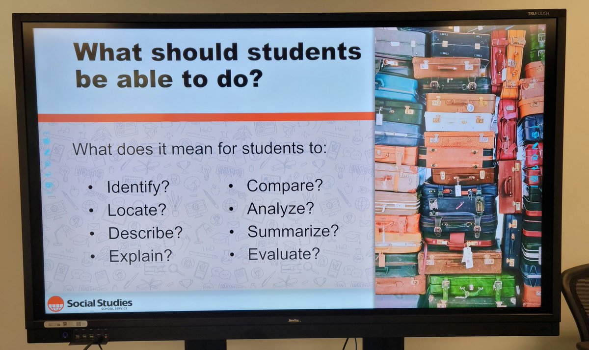 montra_rogers's tweet image. What should students be able to do? @DISDSocStud Dallas ISD &amp;amp; @SocialStudiesSS is working it out this morning. #DistrictPartnerships #PartnersWithAPurpose #ActiveClassroom 
#HardworkBUTGoodWork
