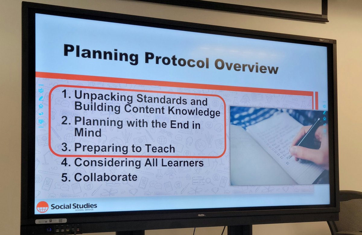 montra_rogers's tweet image. What should students be able to do? @DISDSocStud Dallas ISD &amp;amp; @SocialStudiesSS is working it out this morning. #DistrictPartnerships #PartnersWithAPurpose #ActiveClassroom 
#HardworkBUTGoodWork