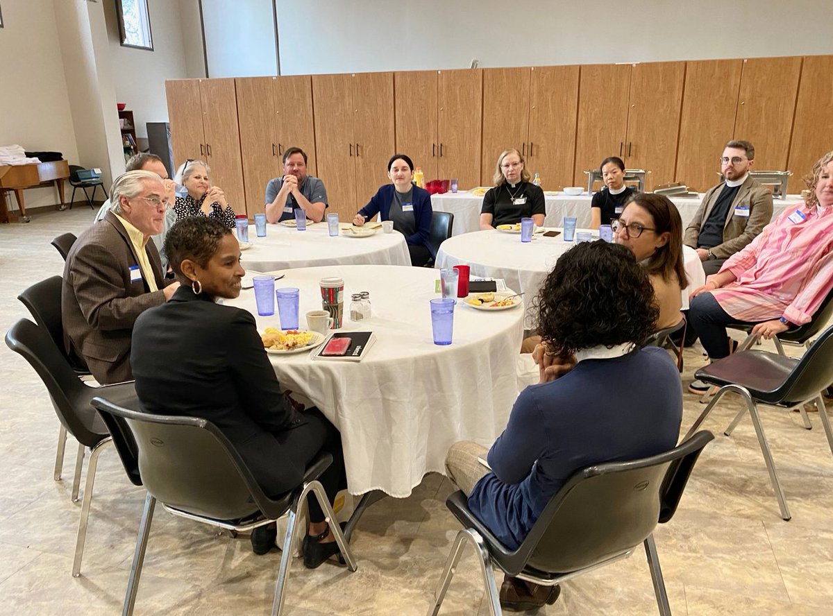 Health4Texas's tweet photo. EHF helps @TexasDiocese congregations focus their efforts to have the greatest impact on community health. @DrAnnBarnes_EHF  sat down with Central Texas area clergy &amp; lay leaders this week for a breakfast conversation about this important work. 

#HealthNotJustHealthCare https://t.co/U8WNVHgKrn