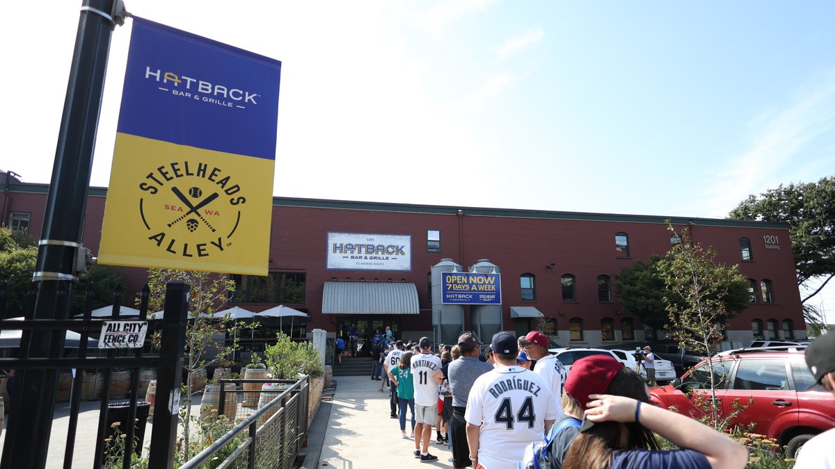 Hatback Bar & Grille tweet media