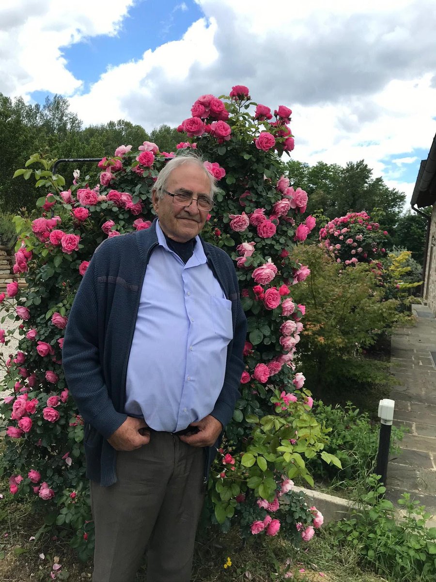 Questa mattina è venuto a mancare Giuseppe Mariucci dello storico ristorante "Peppone" tinyurl.com/2gbk9hdc