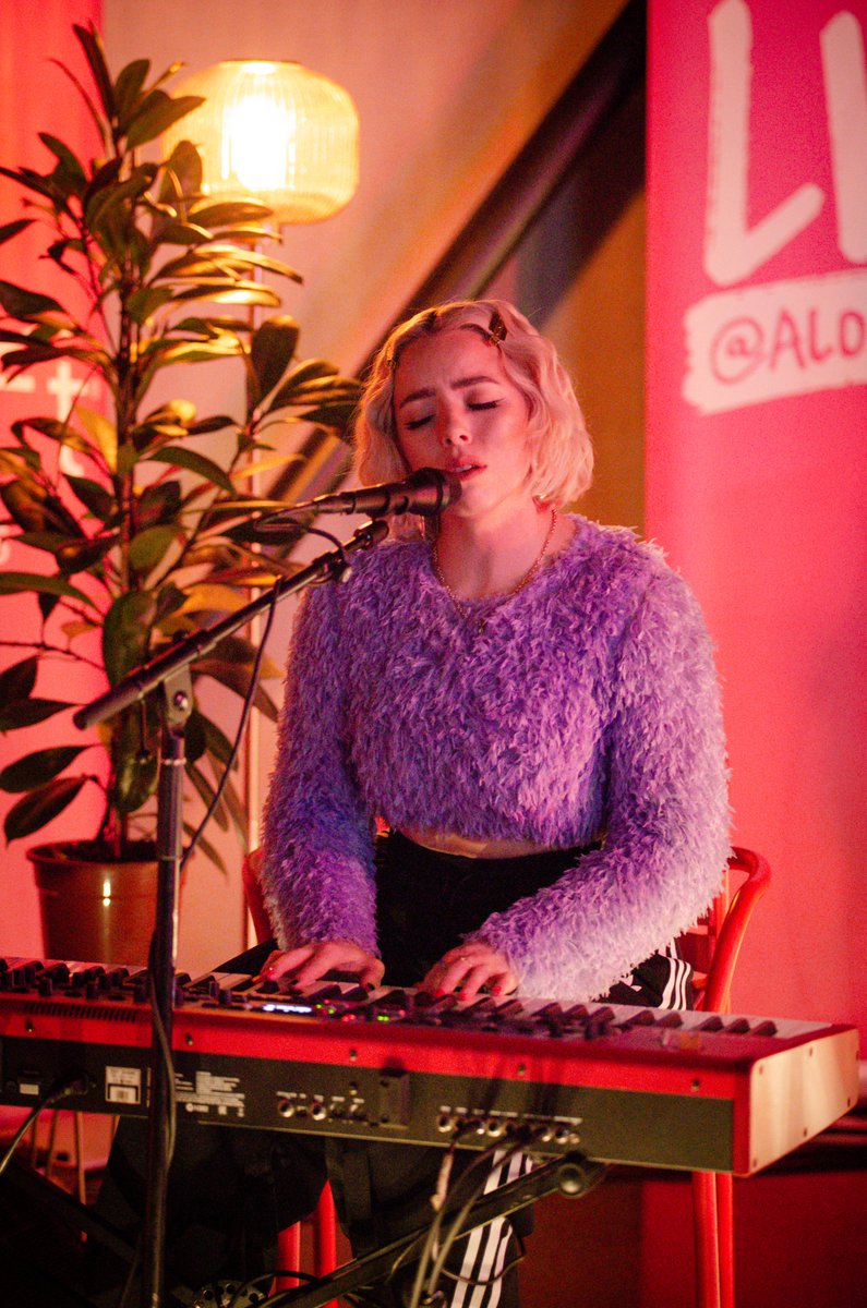 AloftDublinCity's tweet photo. Live@Aloft - @FyaFoxMusic  😍

#liveataloft #alofthotels #irishartists #concert #musiclover https://t.co/y0vcEZBUyY