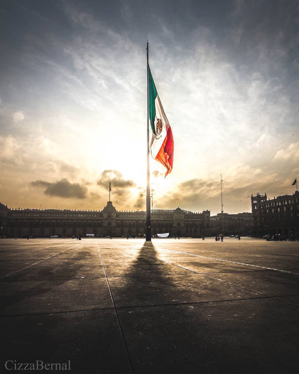 corridosybandas's tweet image. 24 de febrero día de la bandera mas hermosa del mundo.🇲🇽🫶🏼