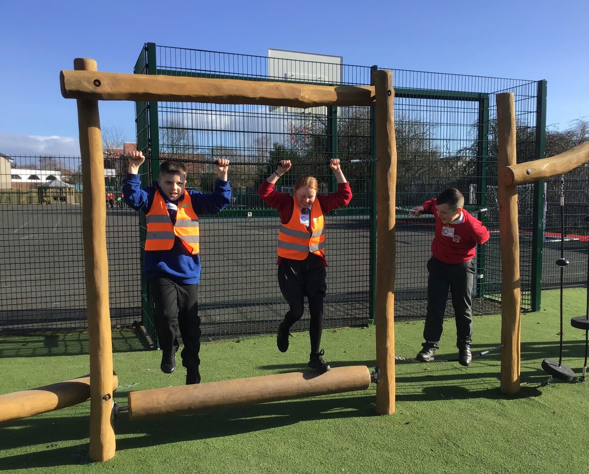 Caldercuilt's tweet photo. Thank you to @CorpusChristi_K for hosting our Young Leaders of Learning this morning ☀️ We thoroughly  enjoyed visiting you and seeing all the wonderful work  you do to improve the Health&amp;WellBeing of all your  learners👏 @EducationScot @UNCRC  #YLL #Glasgow #sparqs #HGIOS4 https://t.co/uaTAmuiIw0