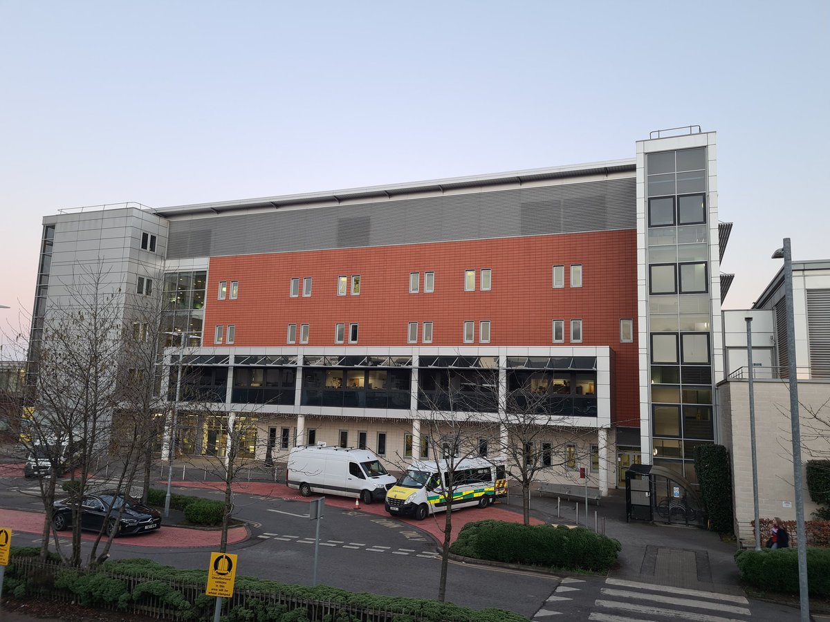 gwalls89's tweet photo. What a week for @nicancertrials &amp; @NICCBeamTeam with our 1st patient recruited to the CONCORDE trial! 

A proud moment for @gerryhanna as a co-designer of the study! 

@gerryhanna @AlastairGreyst2 @finn_corinne @DrSRBrown @Jamieoughton
@ProfAJChalmers @MontefioreD 

@LcsmUk https://t.co/RO4apnnNSM