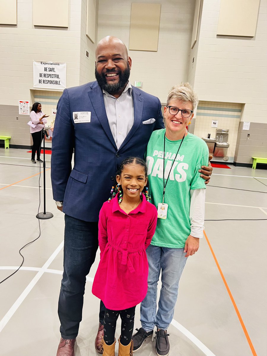 DegaSuper's tweet photo. Ok, I cried. After 30 years of Black History Month programs, motivational speeches, & giving back to 10’s of thousands of students in Alabama, I was asked to encourage & inspire young people at my great niece’s school. Lillian did a wonderful job today- so proud! #GoPelham https://t.co/3MCJYBHKVr