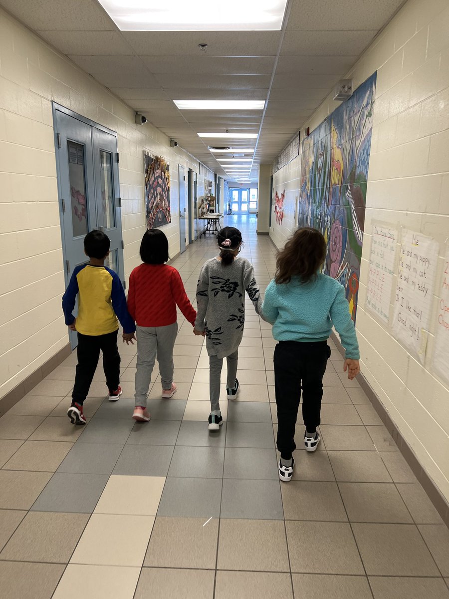 we 💗 our friends!! Class walk to say hello to peers this morning. @DPS_YRDSB