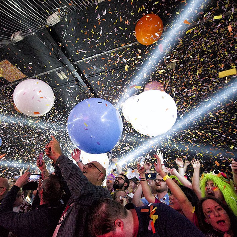 okrockshow's tweet photo. TONIGHT: We're celebrating 40 years of @theflaminglips. From Batman Theme to She Don’t Use Jelly, Race For the Prize to Yoshimi, &amp; as many other gems we can pack into two hours.

Tune in: 7-9 tonight on @KOSURadio &amp; @thespyfm! Find all the ways to listen: https://t.co/zzggfATywA https://t.co/pVCuOkyrZr
