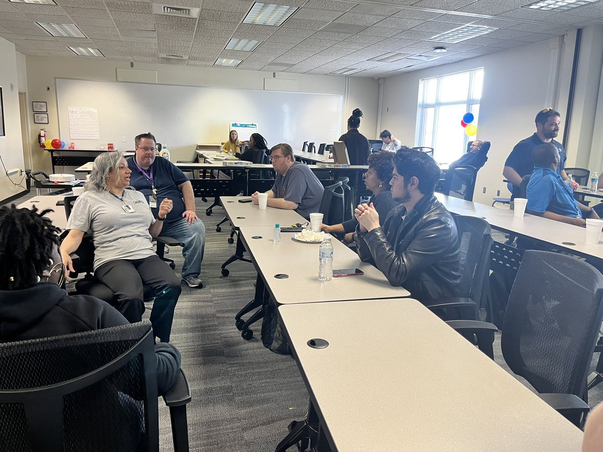 JamesP2448's tweet image. THANK YOU Technology Services team for the outstanding work and professional service with laptop distributions. Our team swapped out over 3,100 devices within a compressed 30 day schedule. Pizza celebration day 🍕#AwesomeTeam @AGHoulihan @UCPSNC @UCPSTechServ