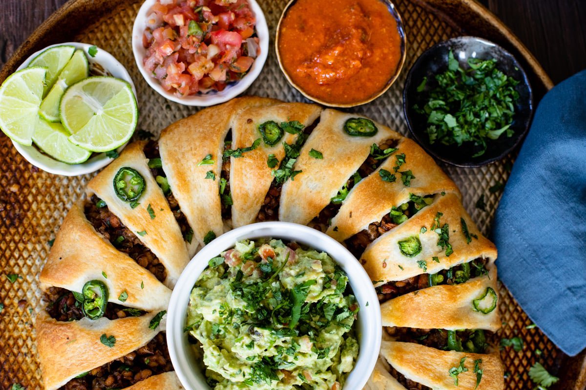 schmoozequeen's tweet photo. #Vegan Taco Crescent Ring
#Taco #CrescentRing #plantbased
https://t.co/LKtnQRxW8o https://t.co/X0MPptAh7N