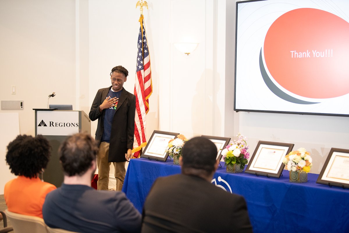 CodeSchoolMphs's tweet image. Help us celebrate our newest Code School graduates! We are thrilled to see what Storm, Curtrick, Tyler, and Jordan will do to further advance and uplift the tech sector in Memphis! Thanks to @RegionsBank. #GritGrindCode #CodeSchool #softwaredevelopers