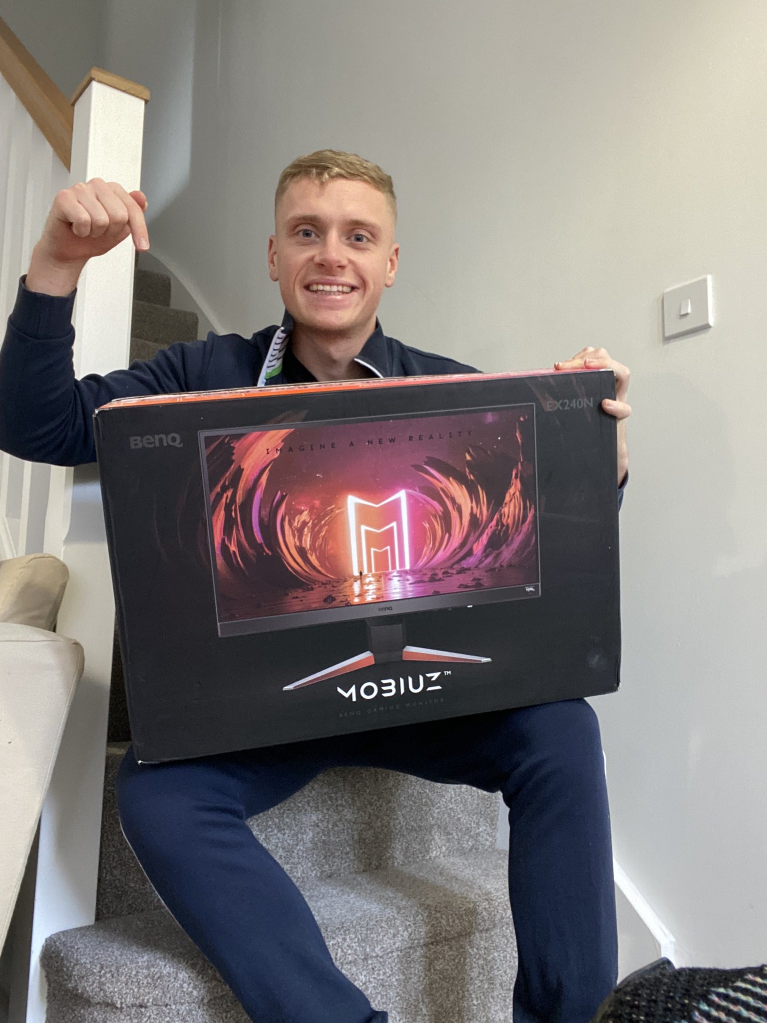 Brandon Smith on X: I will give SOMEONE who LIKES this tweet a Mobiuz  Gaming Monitor! ❤️ Must be following me so I can DM. Also check the replies  for a surprise