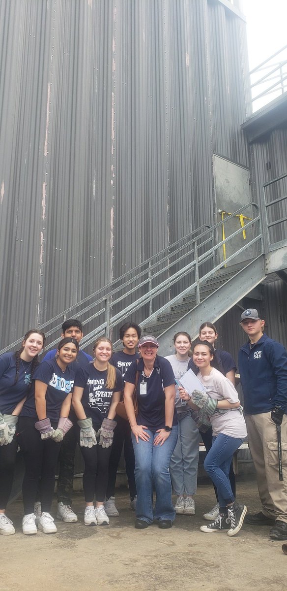 MsHasson_TMHS's tweet photo. Our clinical and theory students had a great day practicing what they learned in the classroom at their CERT (certified emergency response team) Field Day. These students are now TEEN CERT Certified! https://t.co/oqtRNHGGBq