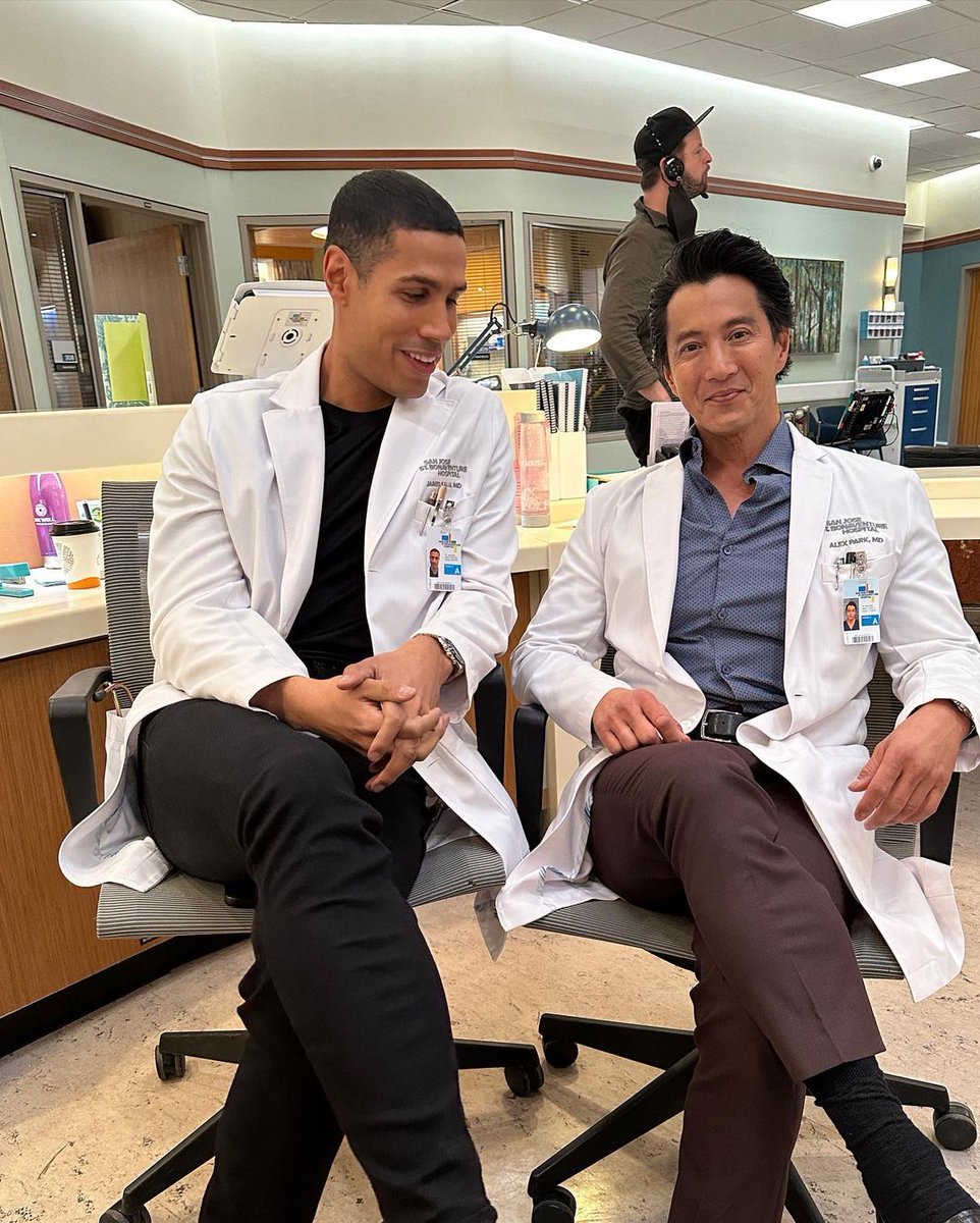 Thank you to Will for sharing these on his Instagram today🥞🍏❤️💙  #TheGoodDoctor #WillYunLee #ChukuModu #DrJaredKalu #TGDsquad2 @WillYunLee @FionaGubelmann @GoodDoctorABC @SPTV @ABCSignature @ABCNetwork