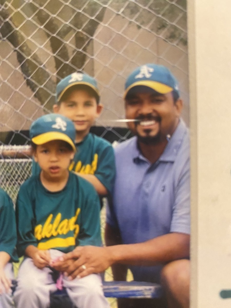 vyronclay's tweet image. Some of the funniest and best memories of my whole life, with all three of my kids were on a T ball field 🥹🤣#ilovebaseball #family #blessed @VictorClay14 @vernonclay9 @Grace9Clay @claypl42 @FerreeKelly